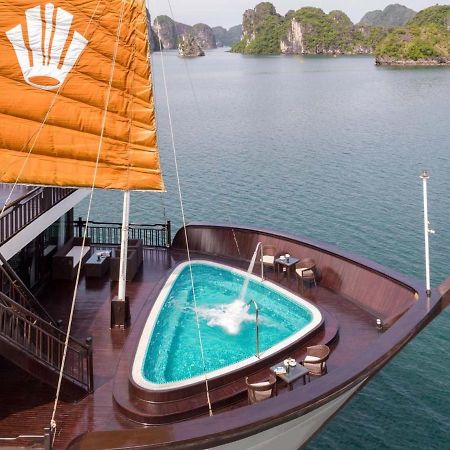 Hotel Genesis Luxury Regal Cruises Ha Long Exterior foto