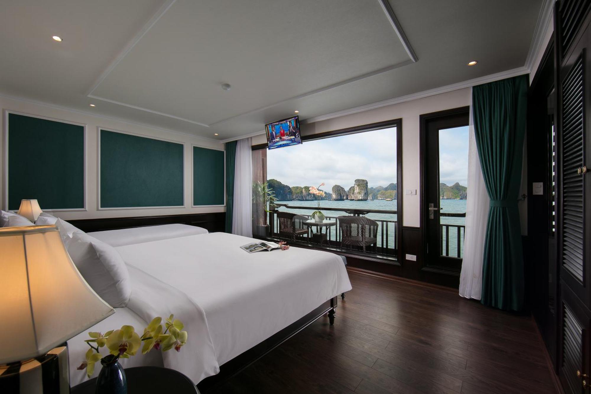 Hotel Genesis Luxury Regal Cruises Ha Long Exterior foto