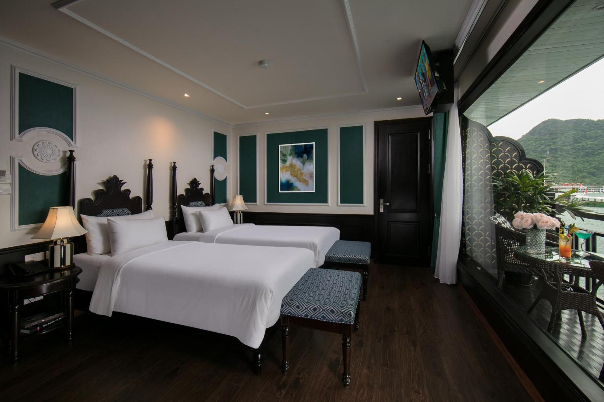 Hotel Genesis Luxury Regal Cruises Ha Long Exterior foto