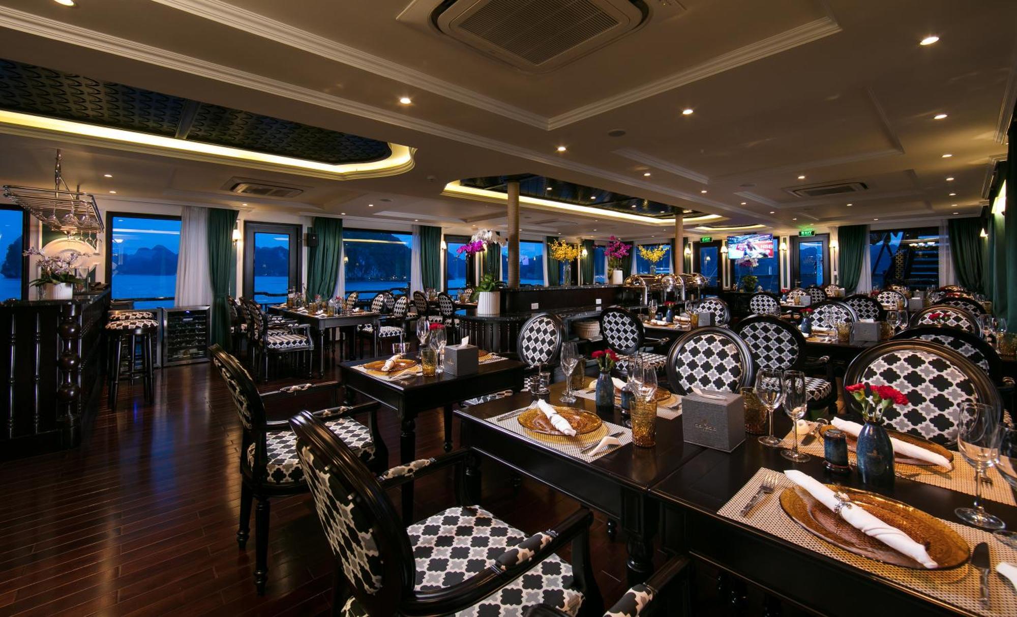 Hotel Genesis Luxury Regal Cruises Ha Long Exterior foto